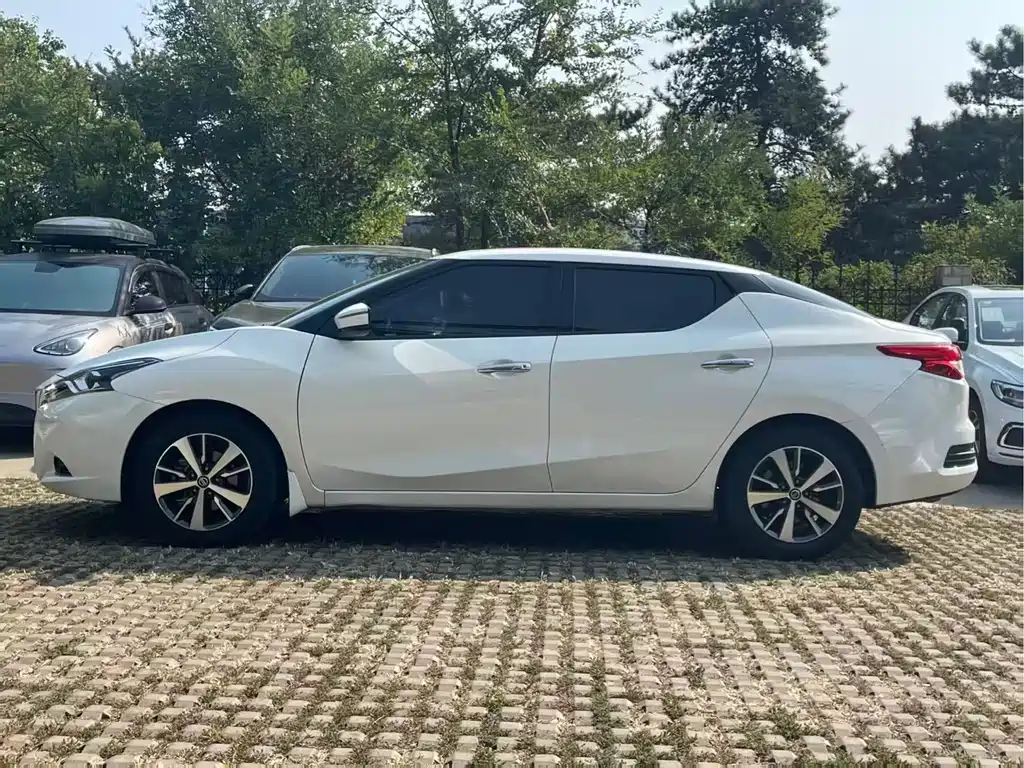 Nissan Bluebird — миниатюра 19