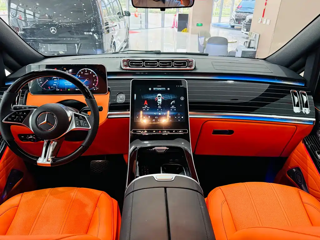 Mercedes-Benz Vito 2024 2.0T 7 мест