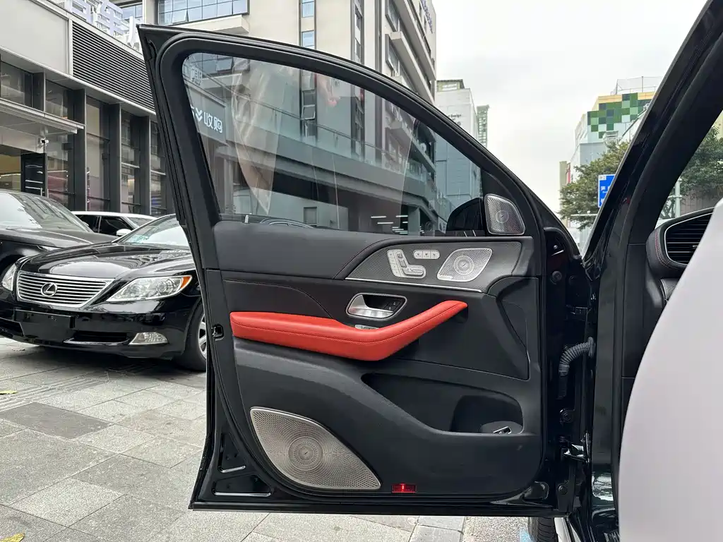 MERCEDES-BENZ GLE AMG