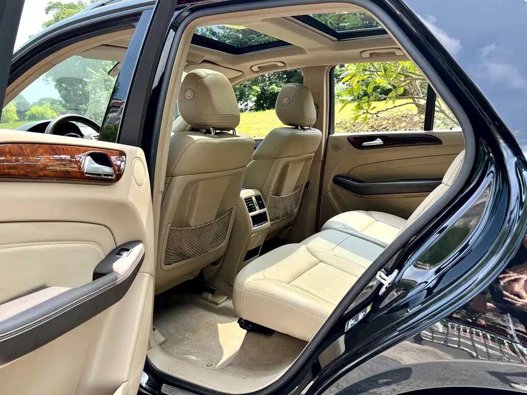 Mercedes-Benz M-Class — миниатюра 14