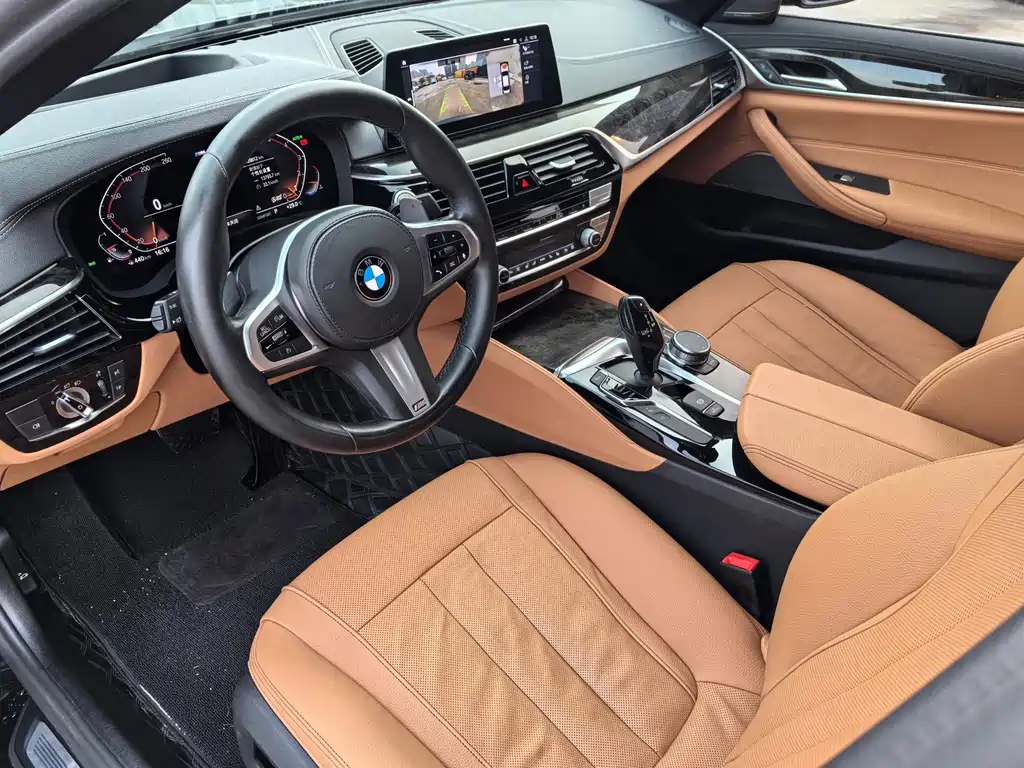 BMW 5 Series — миниатюра 6