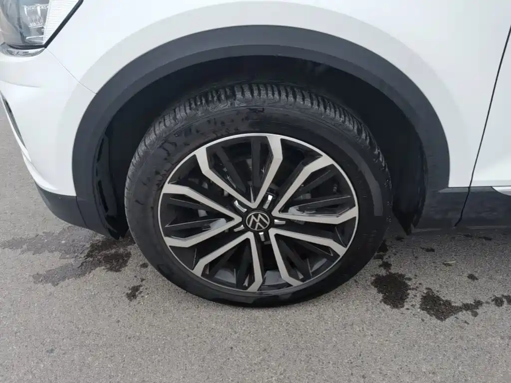 Volkswagen T-Roc — миниатюра 23