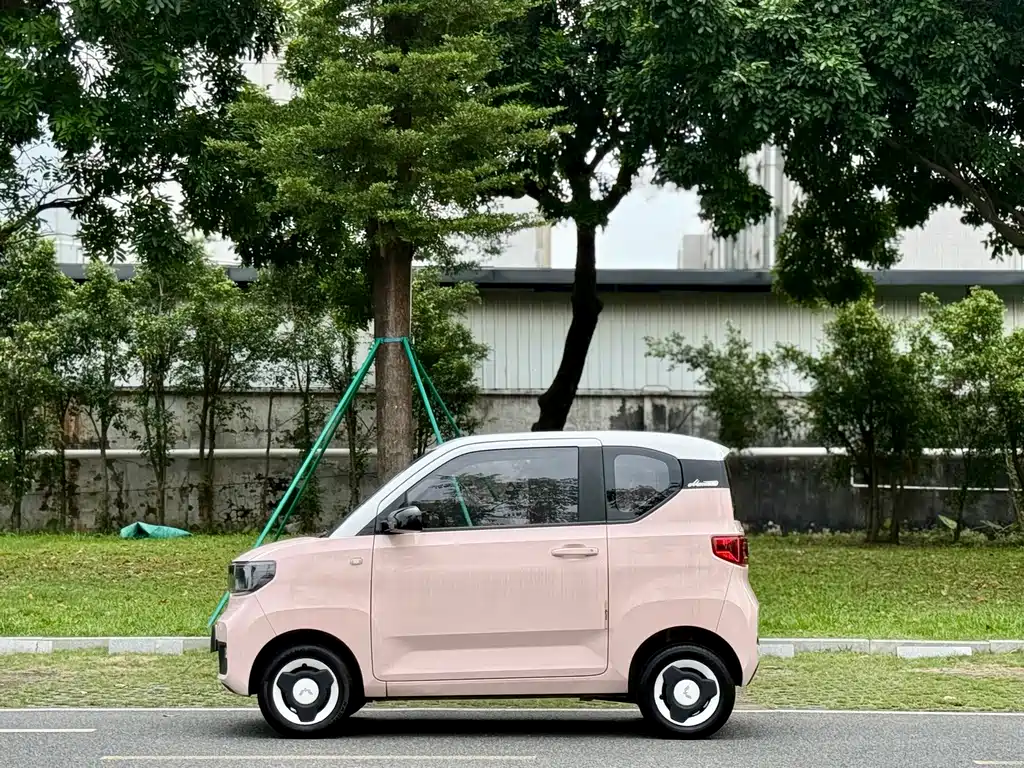 Wuling MINIEV — миниатюра 5