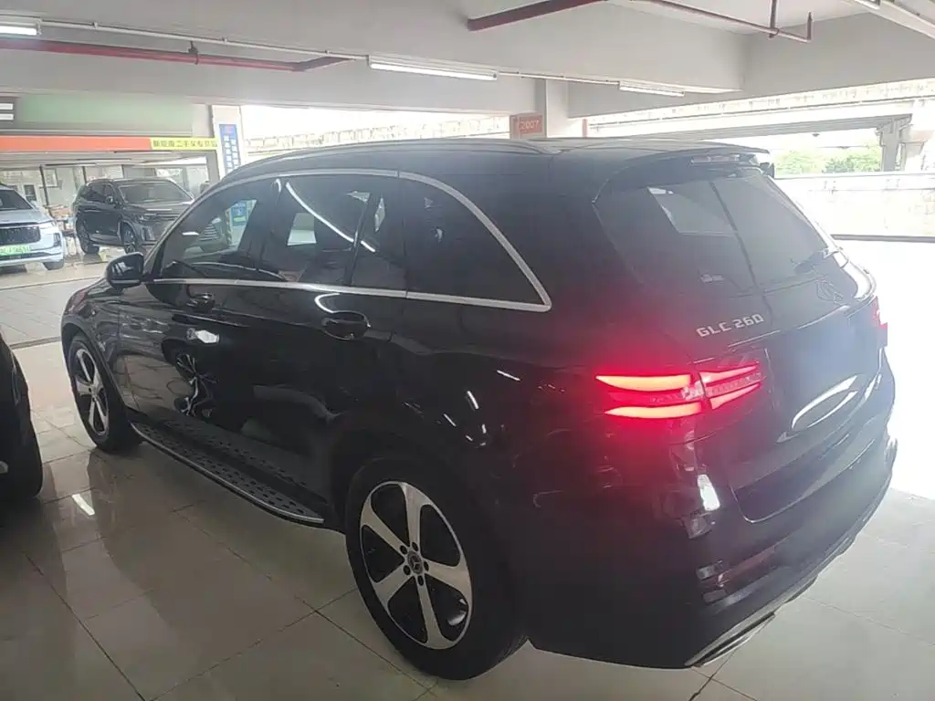 Mercedes-Benz GLC 2018 GLC 260 4MATIC Luxury