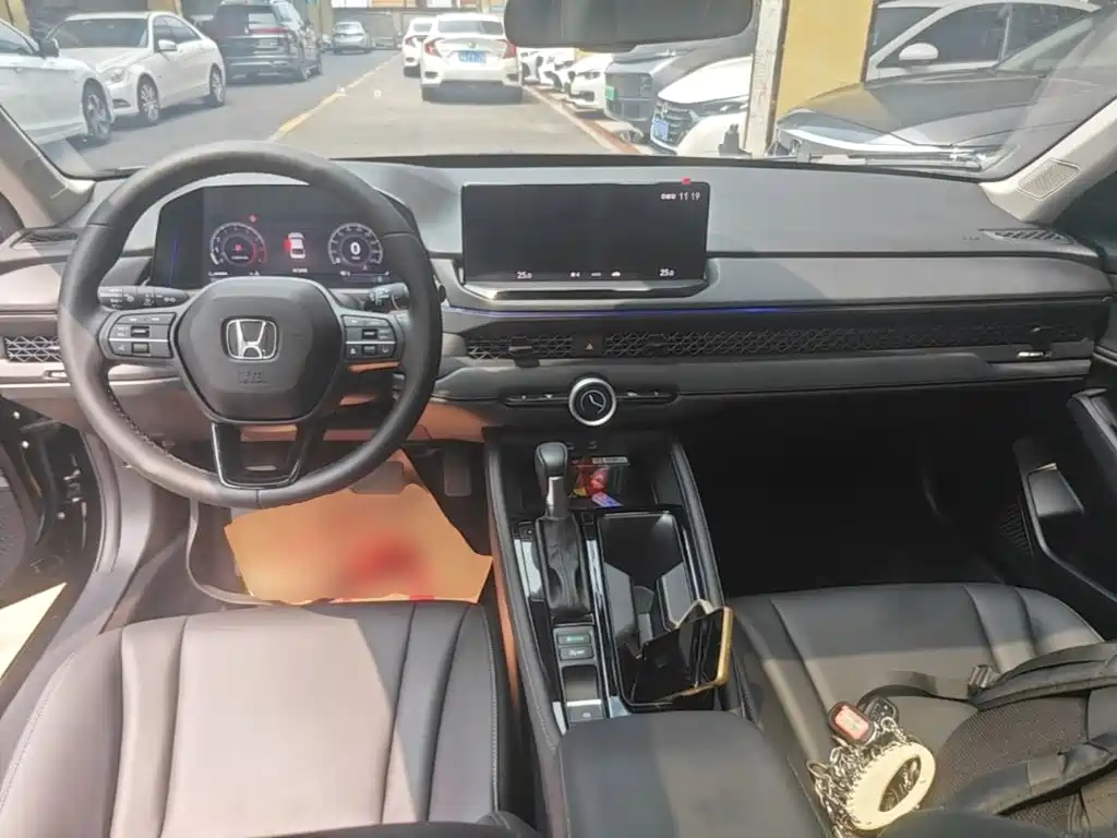 Honda Accord — миниатюра 10