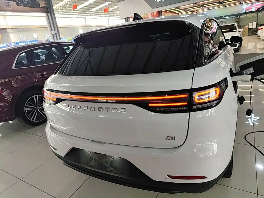 Leapmotor Leapmotor C11 — миниатюра 6