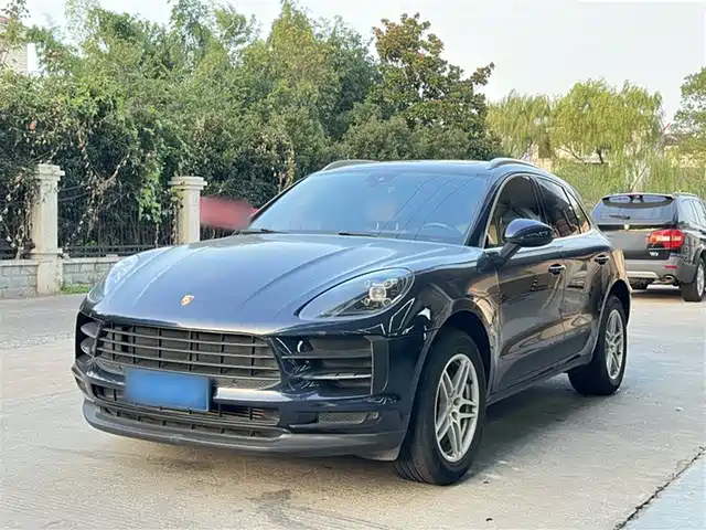 PORSCHE MACAN 2019