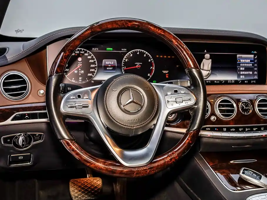 Mercedes-Benz S-Class — миниатюра 24