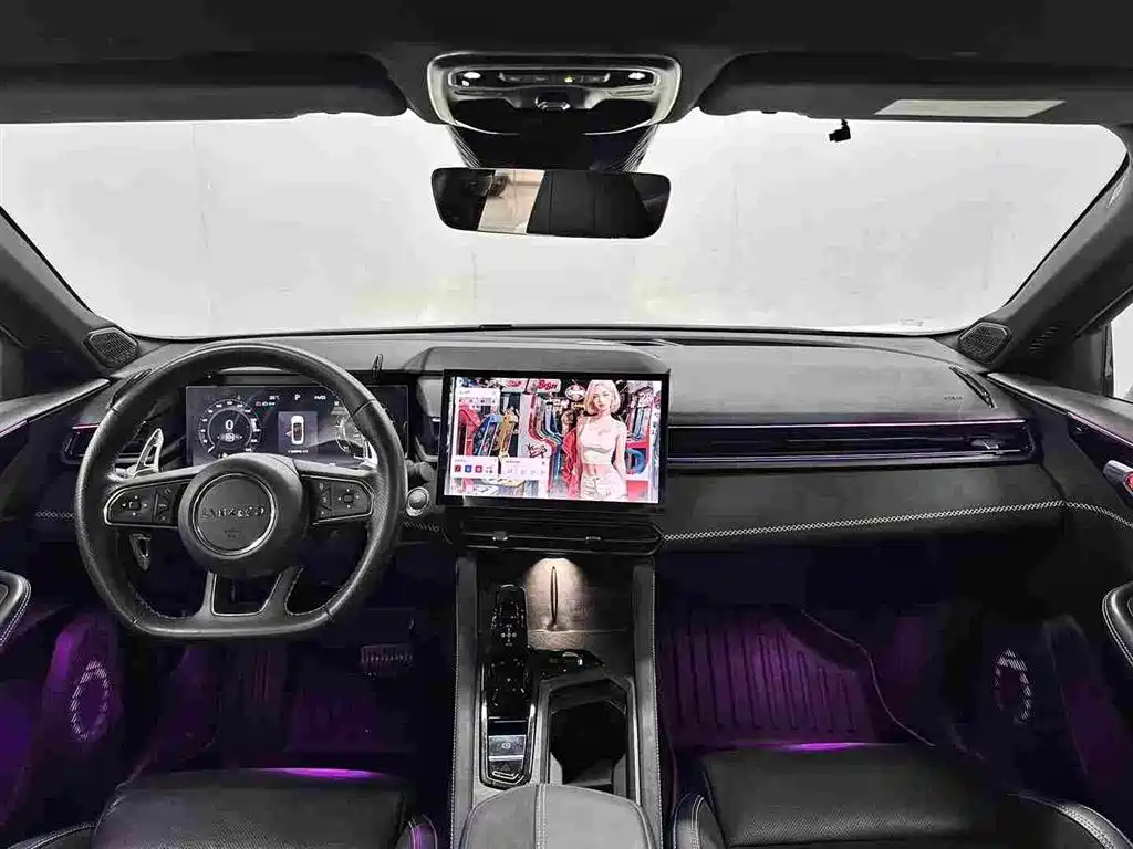 Lynk & Co 03 — миниатюра 11