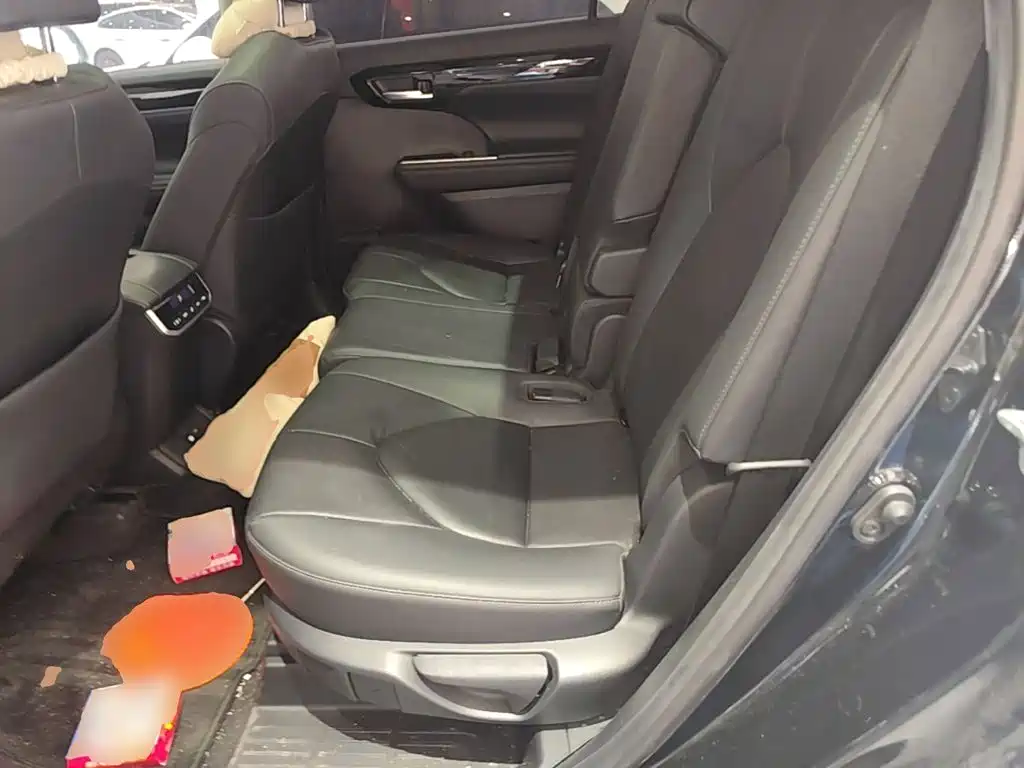Toyota Highlander — миниатюра 17