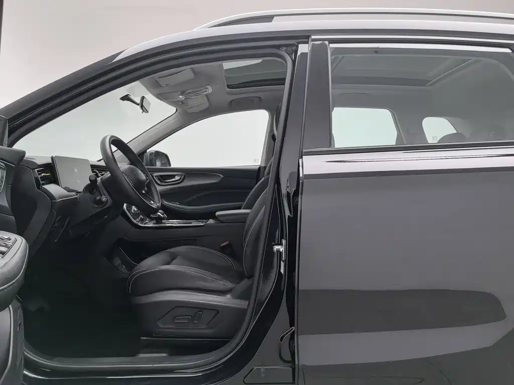 Roewe RX5 — миниатюра 10