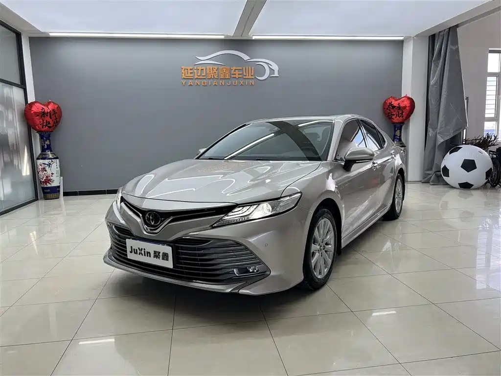 Toyota Camry 2021