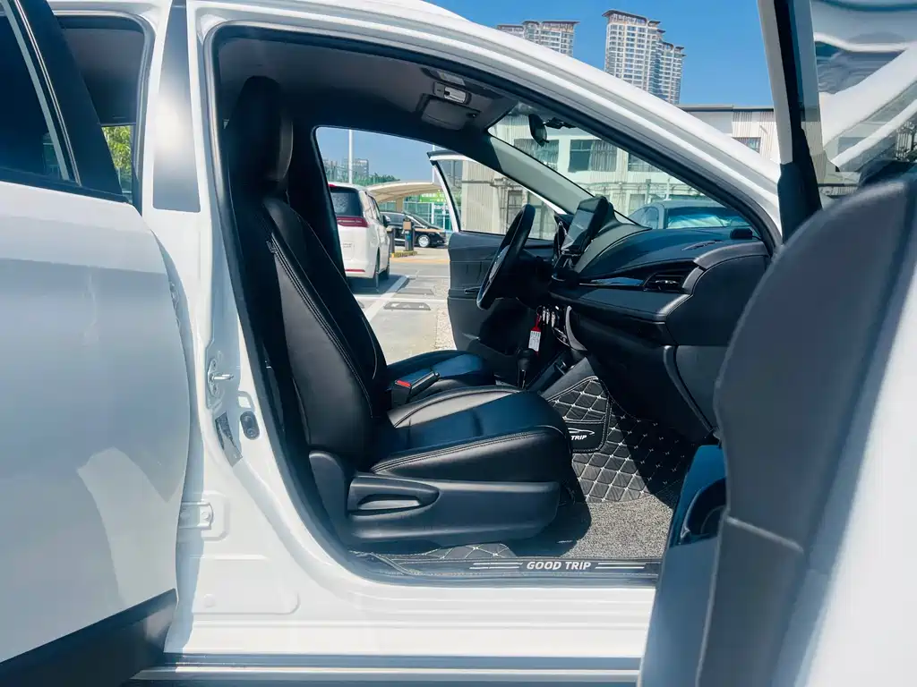 TOYOTA YARIS L ZHIXUAN