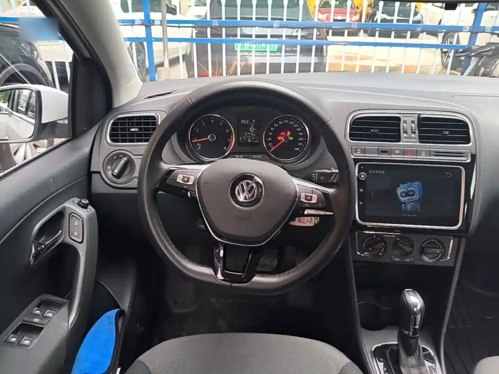 Volkswagen Polo — миниатюра 11