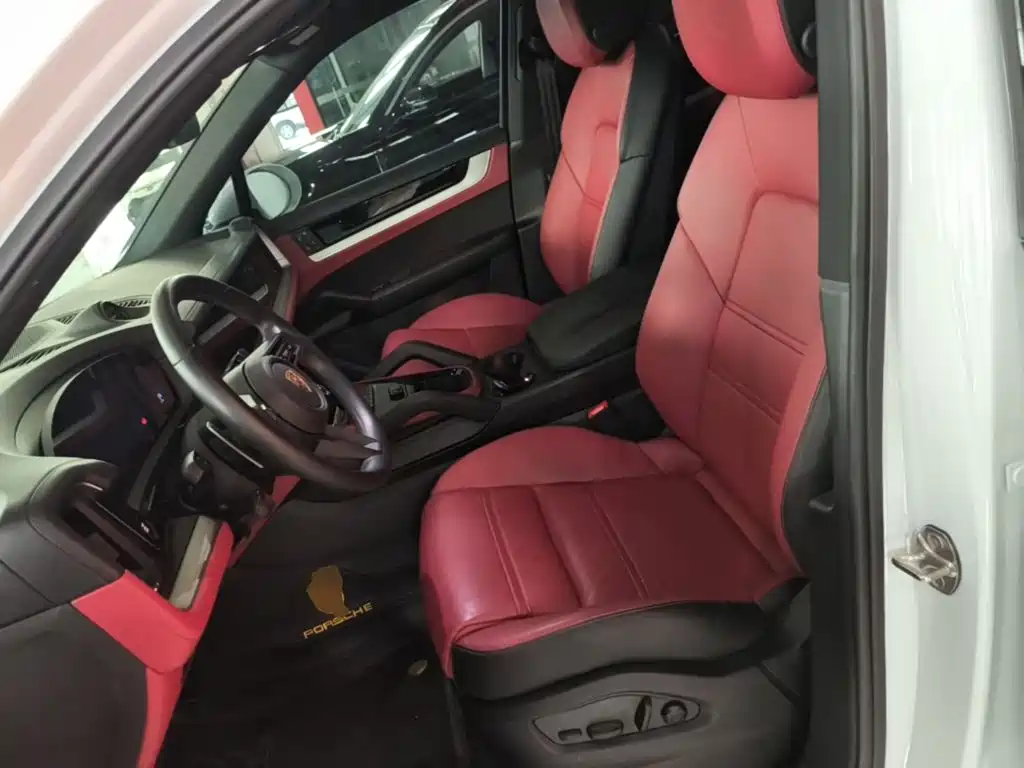 Porsche Cayenne — миниатюра 15