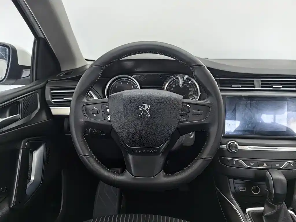 Peugeot 408 — миниатюра 11