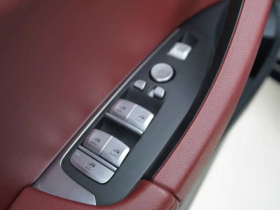 BMW X3 — миниатюра 10