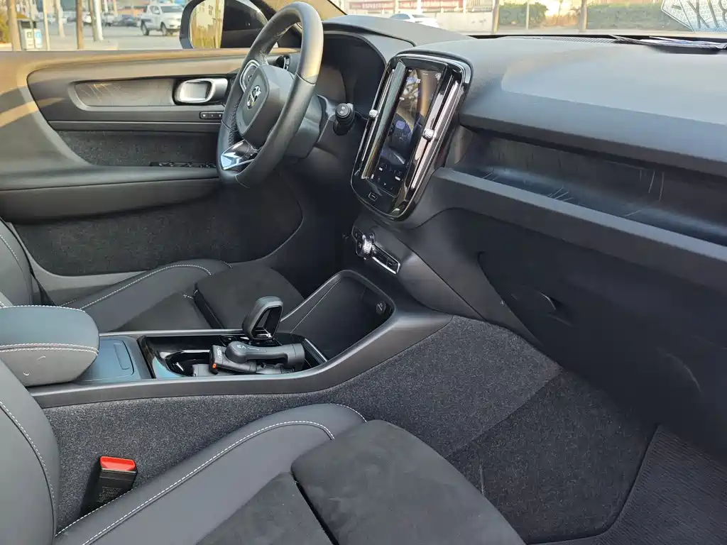 VOLVO XC40 NEW ENERGY