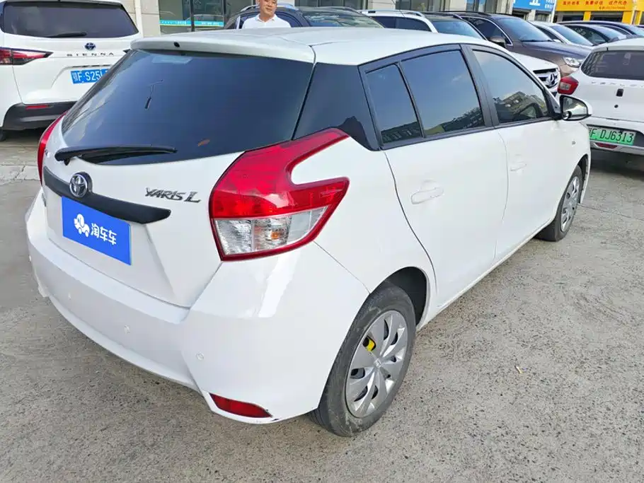 Toyota Yaris L — миниатюра 3
