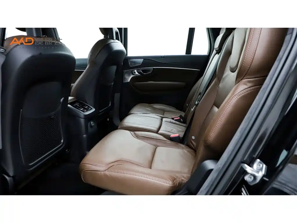 Volvo XC90 PHEV — миниатюра 7
