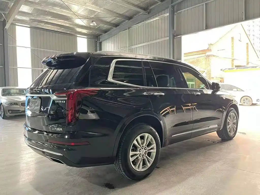 Cadillac XT6 — миниатюра 7