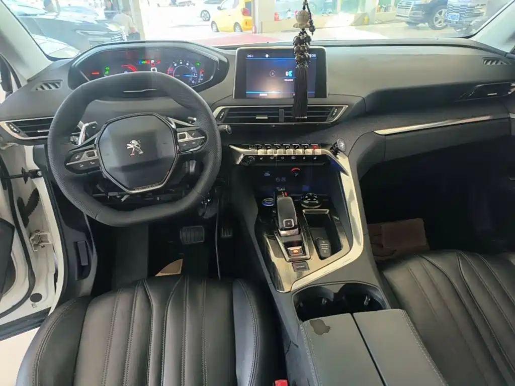 Peugeot 4008 — миниатюра 10