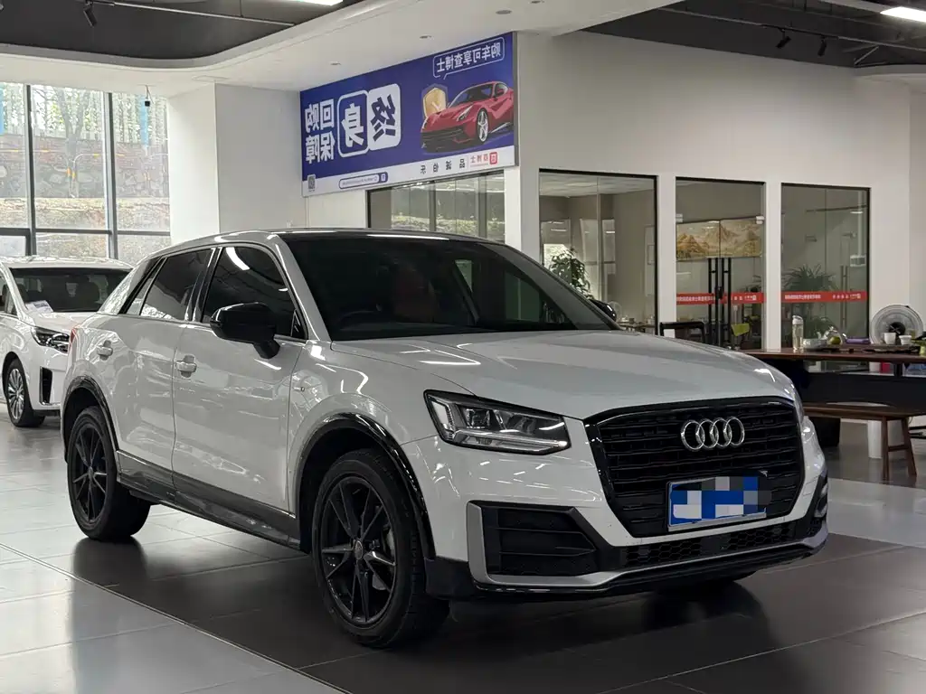 Audi Q2L — миниатюра 2