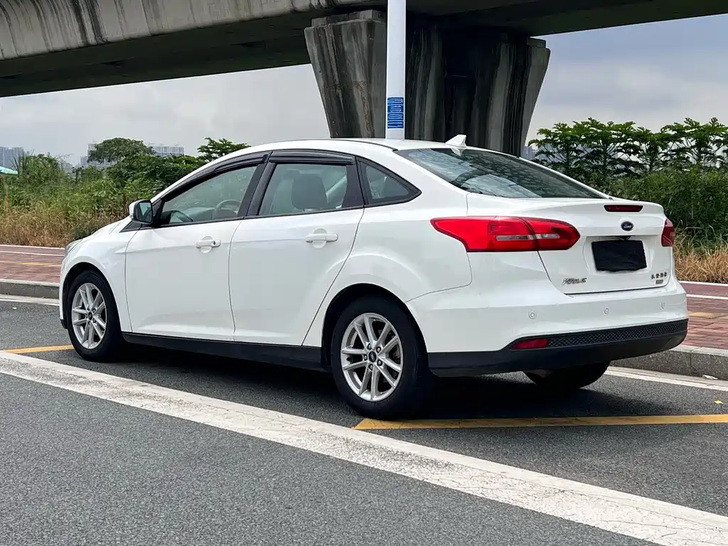 Ford Focus — миниатюра 9