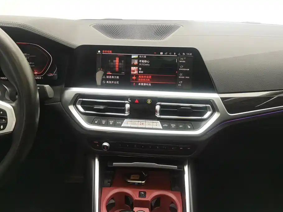 BMW 3 Series — миниатюра 13