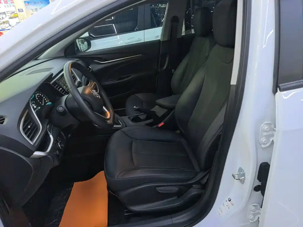 Buick Excelle — миниатюра 15
