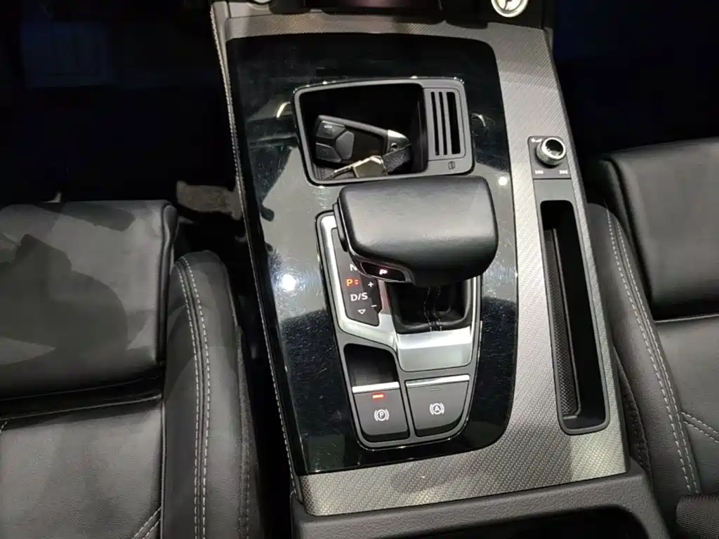 Audi Q5L — миниатюра 14