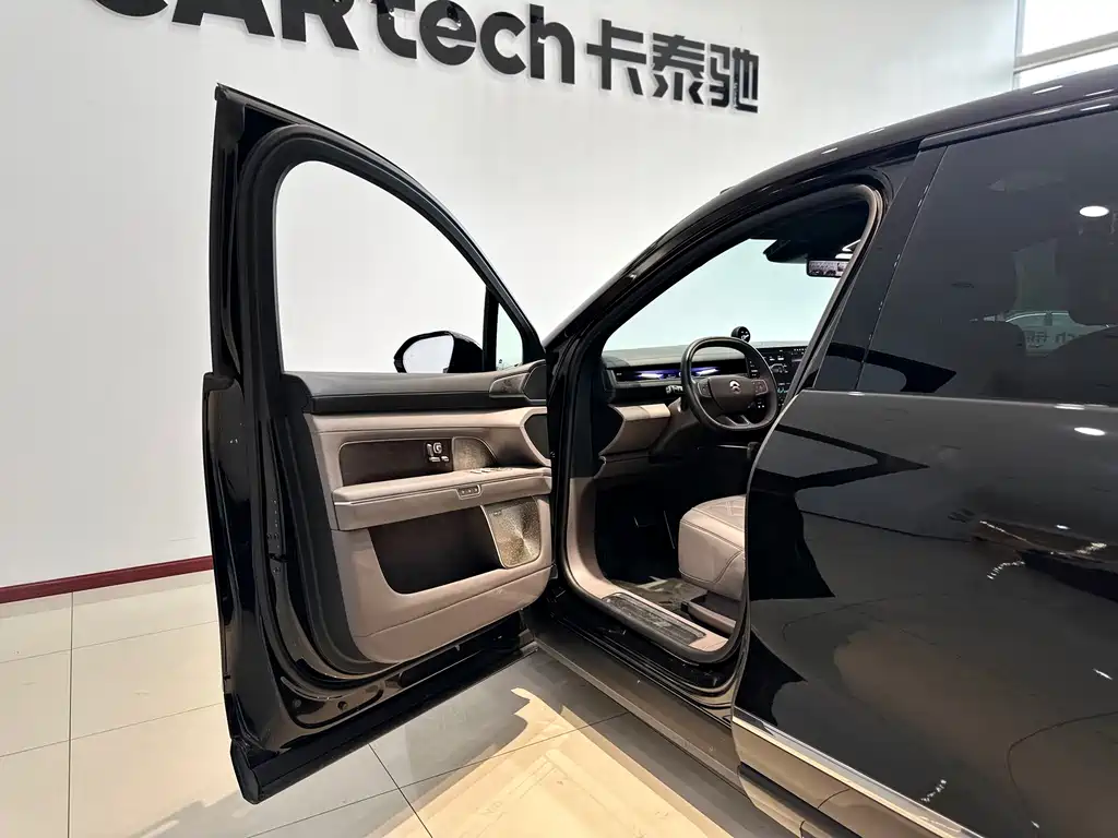 NIO ES8 — миниатюра 10
