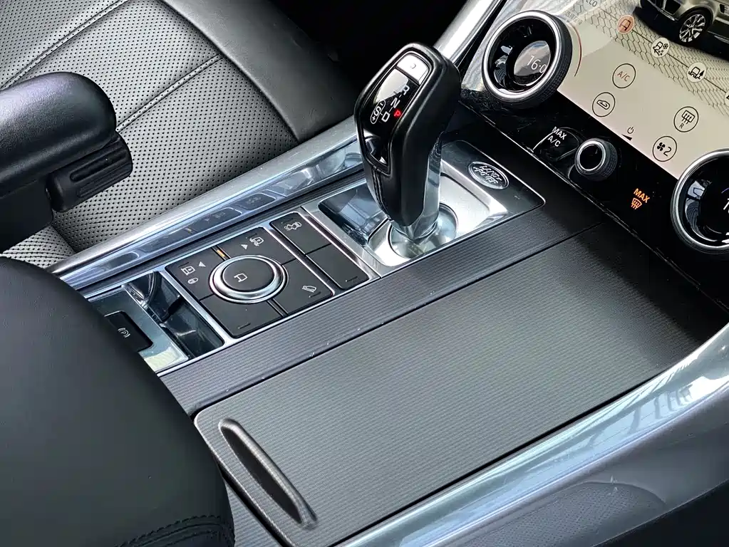 Land Rover Sport — миниатюра 11