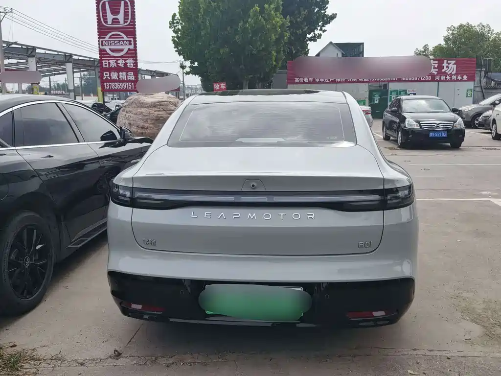 Leapmotor Leapmotor B01 — миниатюра 11