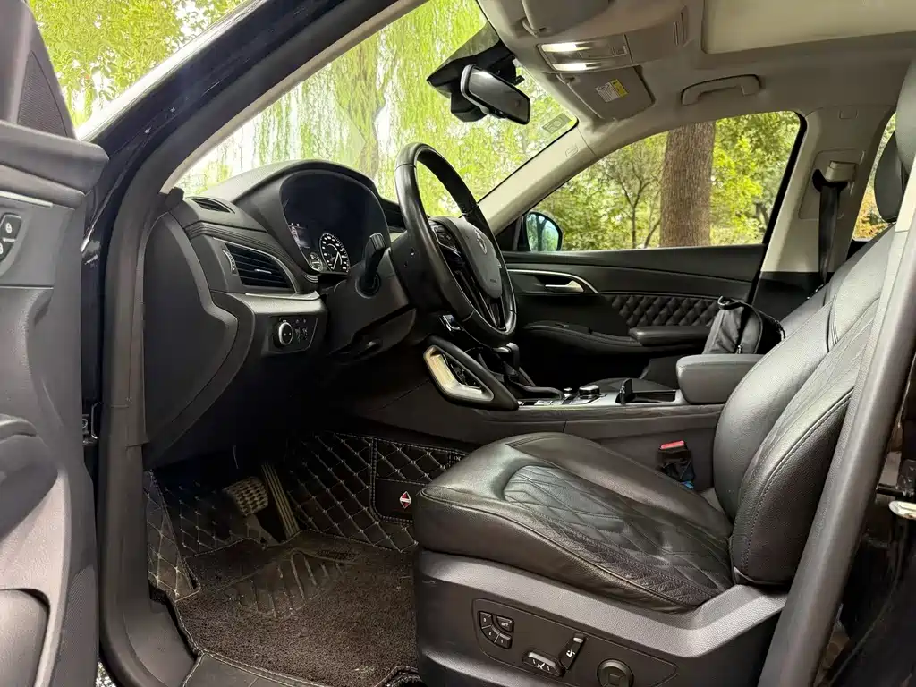 Borgward BX7 — миниатюра 5