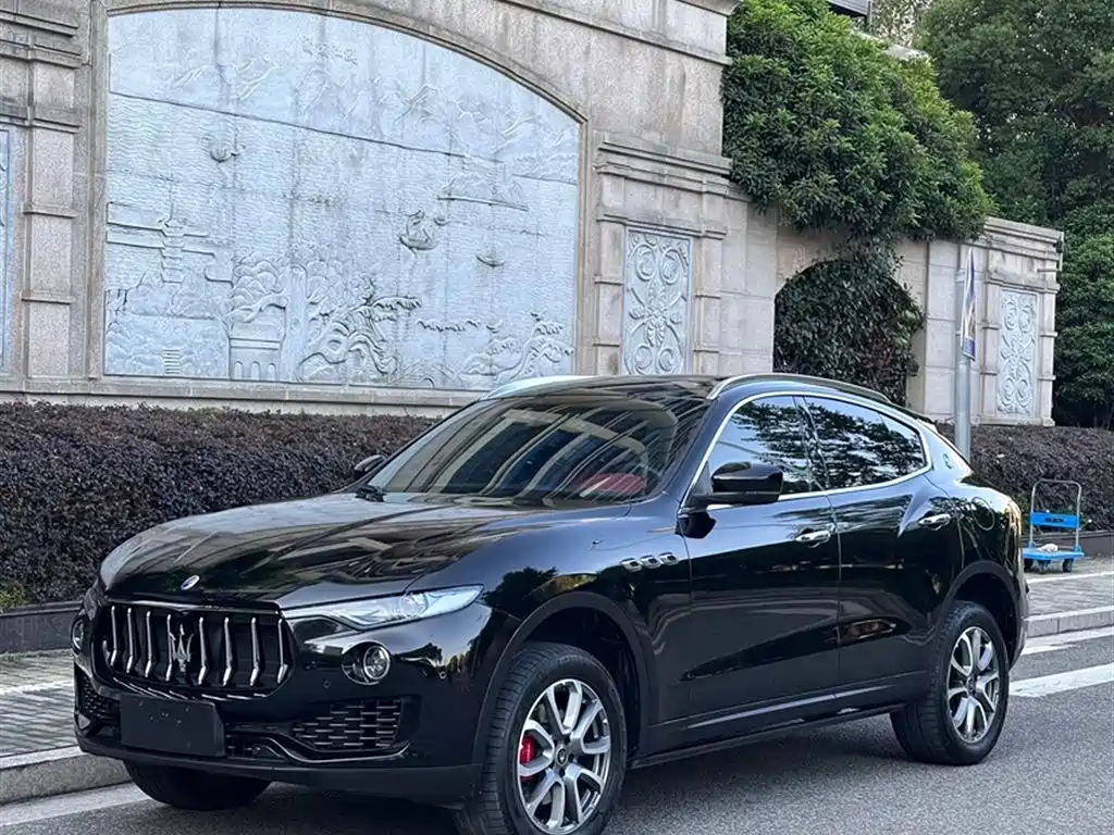 Купить Maserati Levante