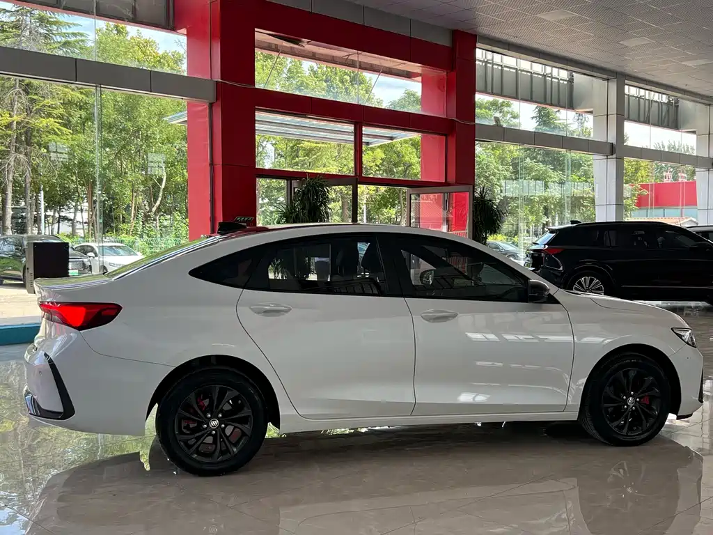 Buick Verano — миниатюра 4