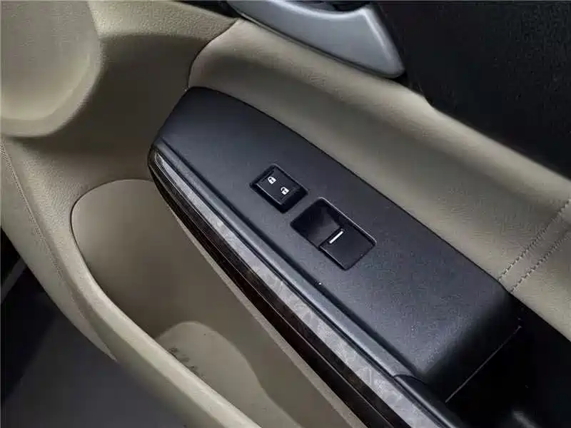 Honda Accord — миниатюра 11