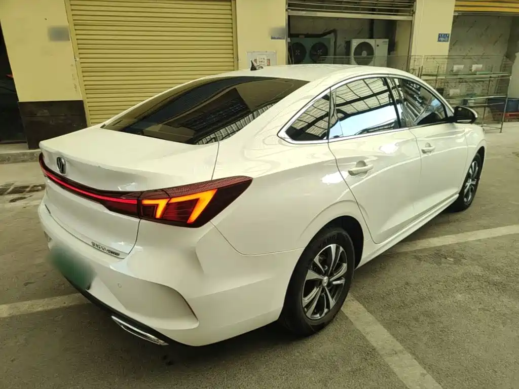 Changan Eado — миниатюра 7