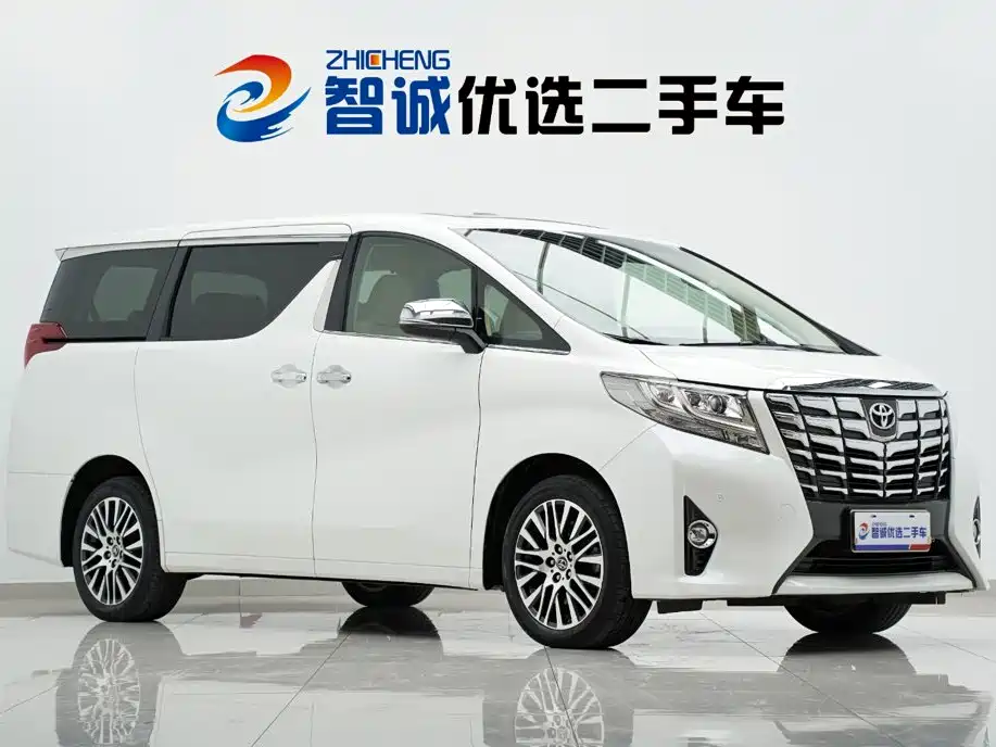 Toyota Alphard — миниатюра 3