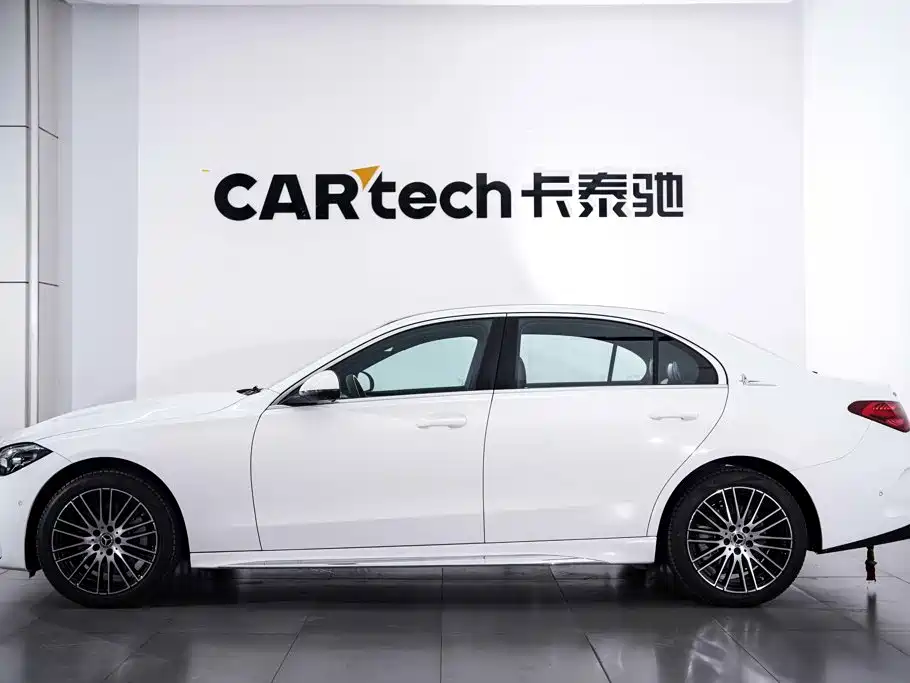 Mercedes-Benz C-Class — миниатюра 8