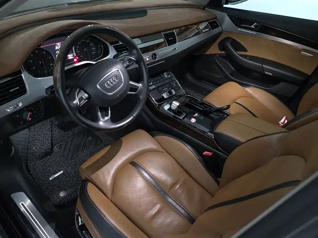 Audi A8 — миниатюра 5
