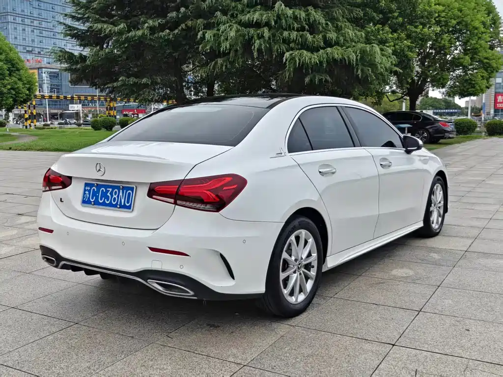 Mercedes-Benz A-Class — миниатюра 7