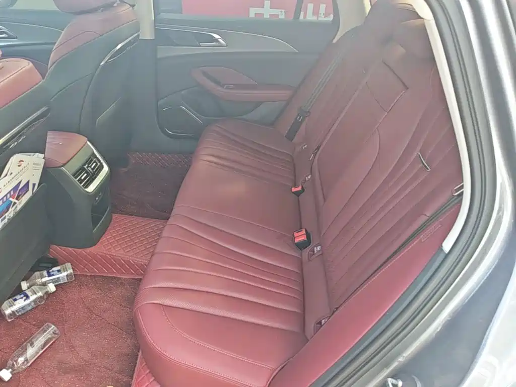 Hongqi Hongqi H5 — миниатюра 17