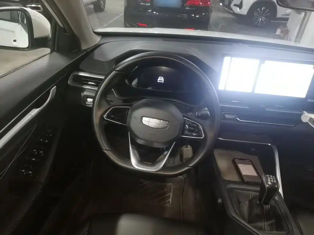 Geely Emgrand — миниатюра 7