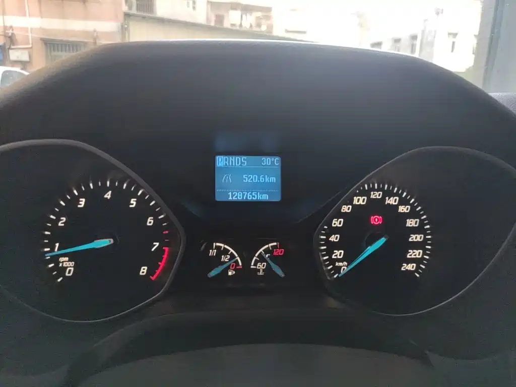 Ford Focus — миниатюра 12