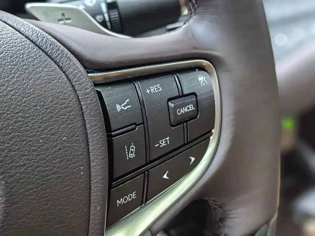 Lexus ES — миниатюра 20