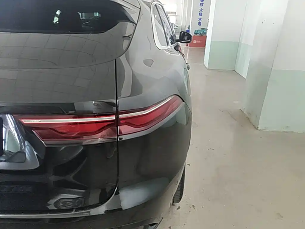 Jaguar F-PACE — миниатюра 8