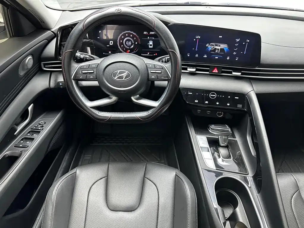 Hyundai Elantra — миниатюра 14