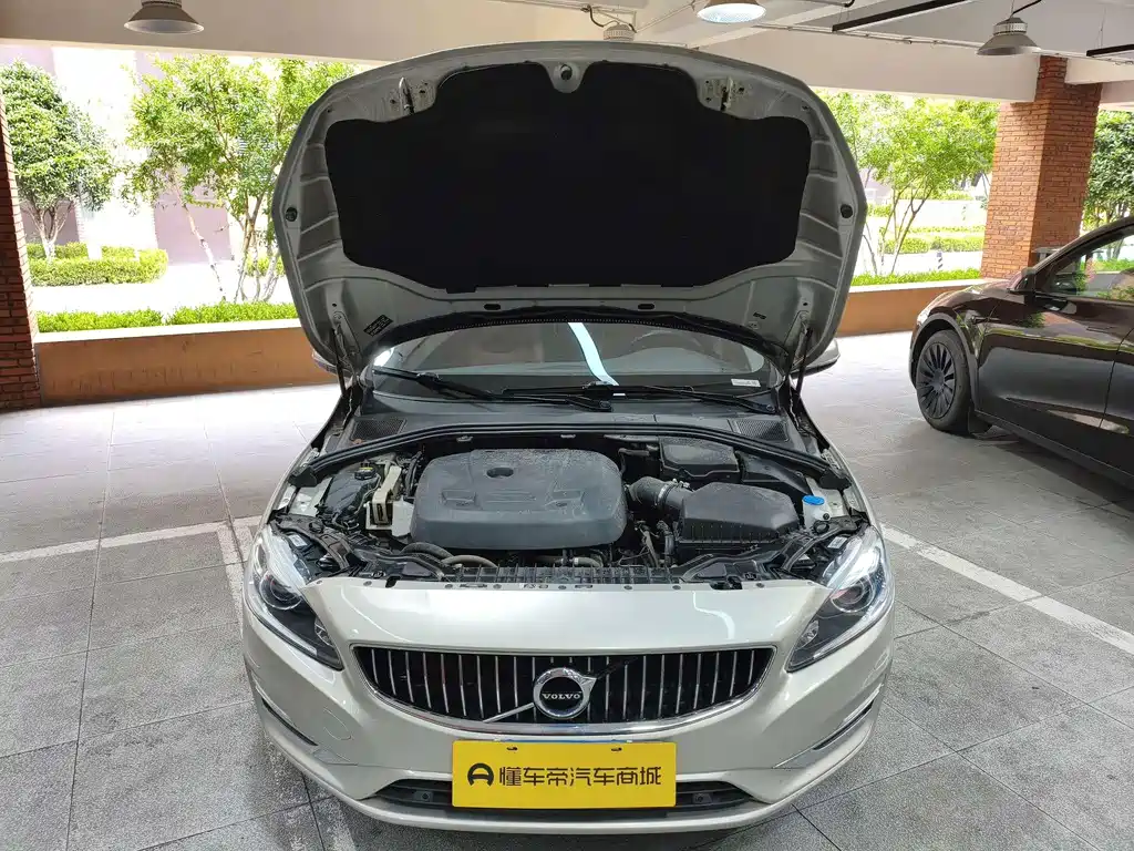 Volvo S60 — миниатюра 18